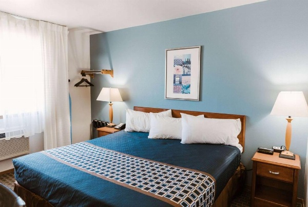 Travelodge by Wyndham Worland image 9